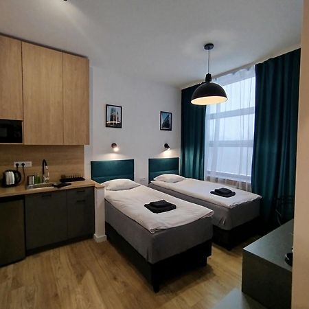 New Adler Bed & Breakfast Лодзь Экстерьер фото
