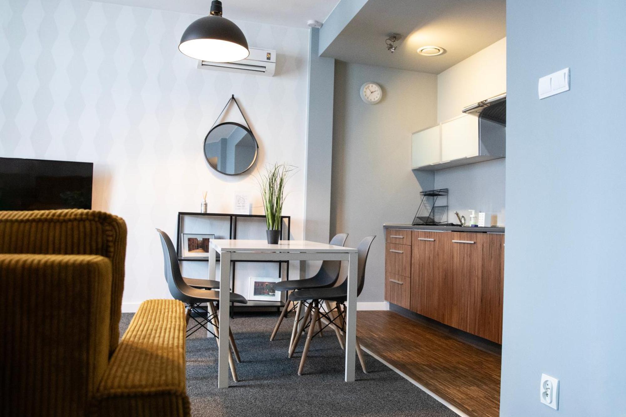 New Adler Bed & Breakfast Лодзь Экстерьер фото