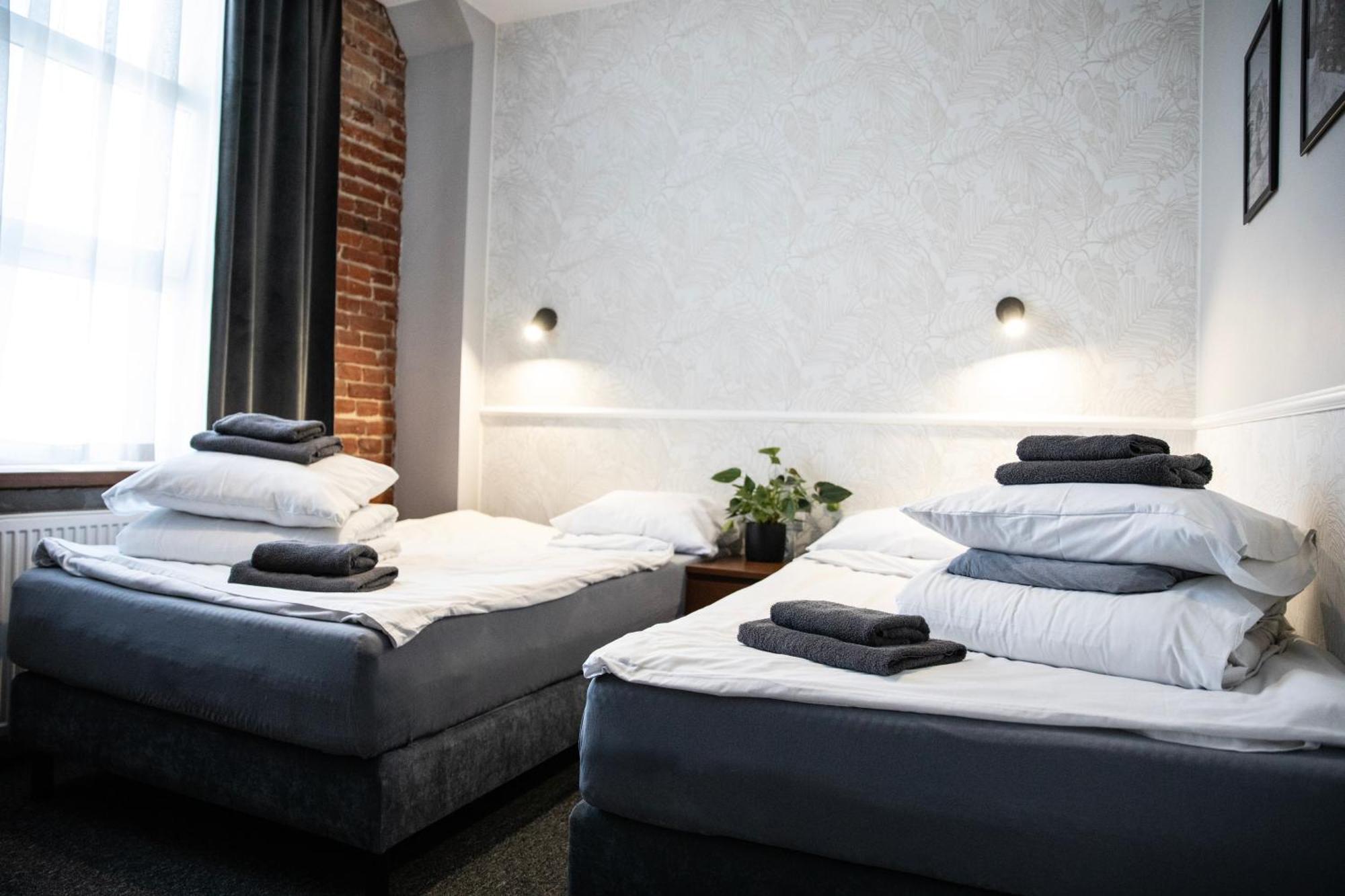 New Adler Bed & Breakfast Лодзь Экстерьер фото