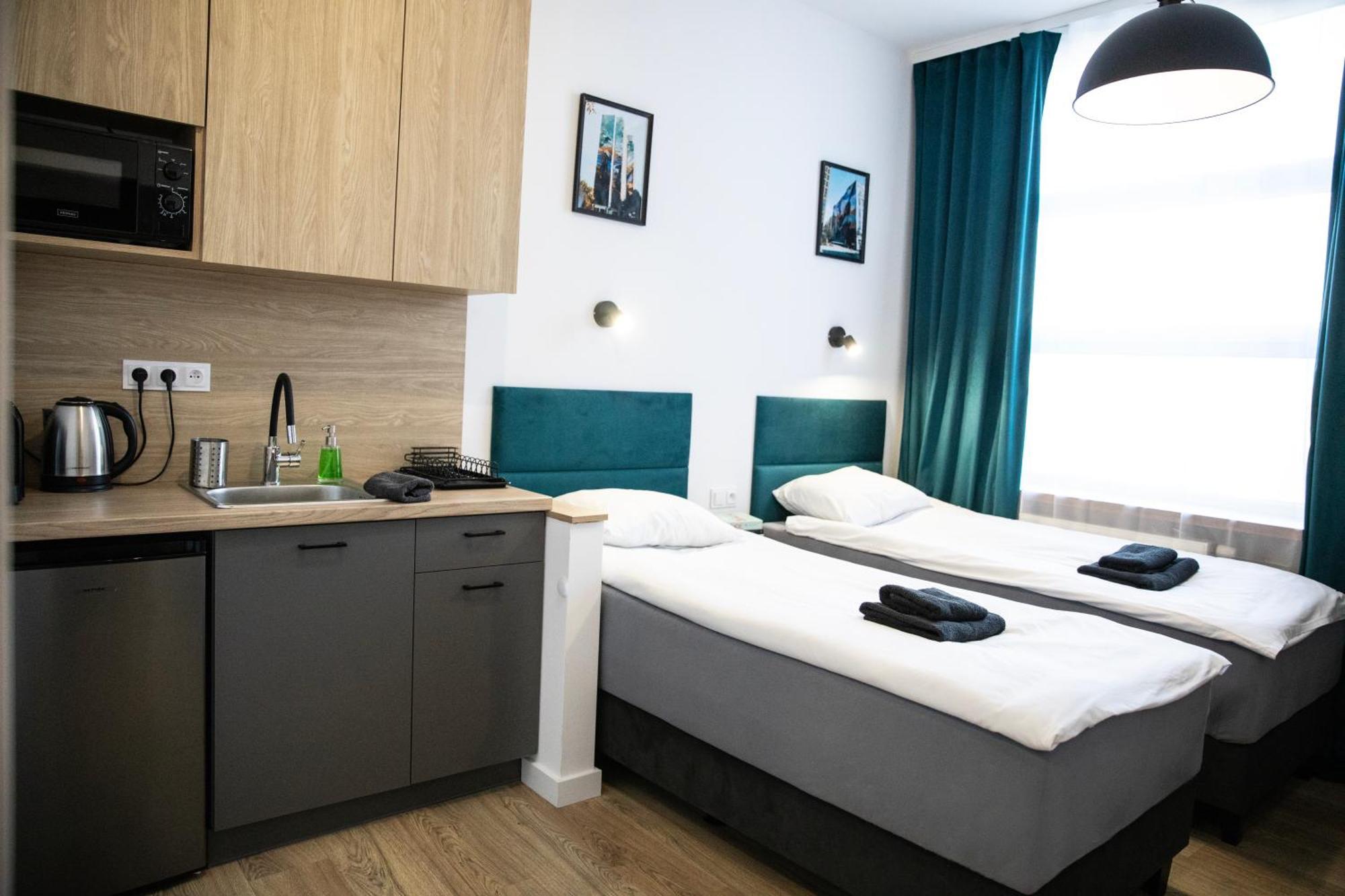 New Adler Bed & Breakfast Лодзь Экстерьер фото