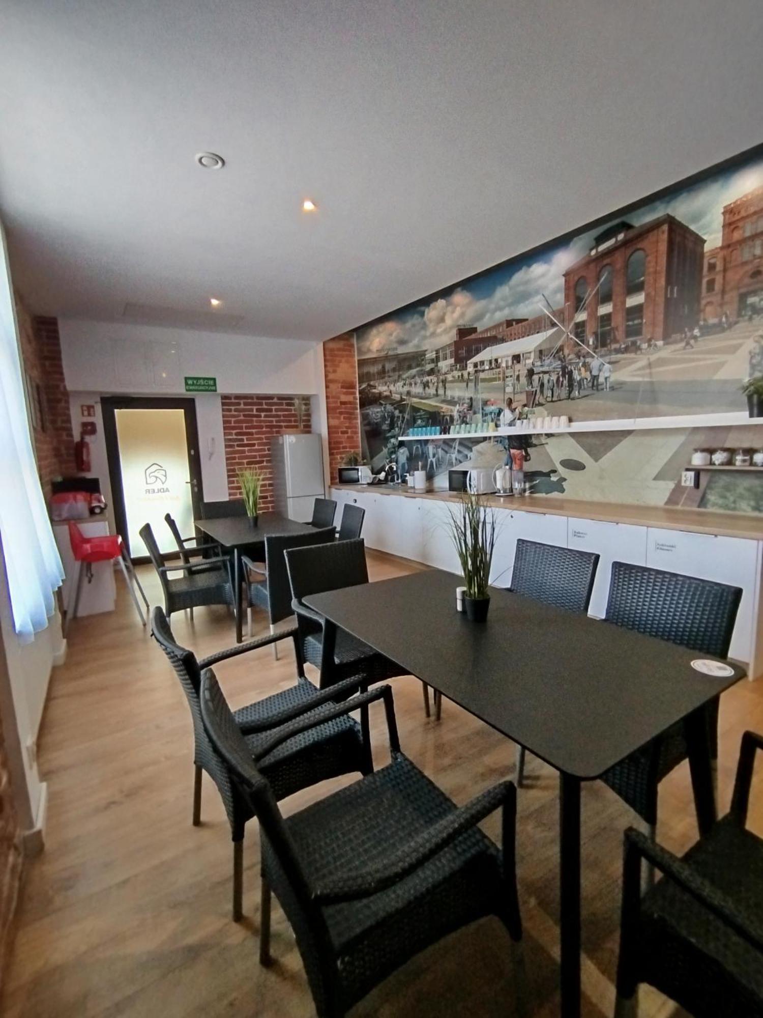 New Adler Bed & Breakfast Лодзь Экстерьер фото