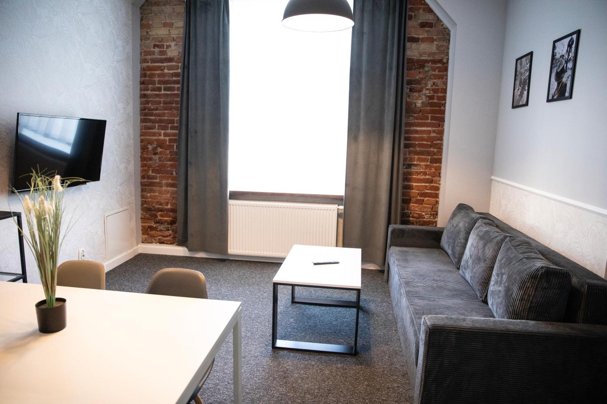 New Adler Bed & Breakfast Лодзь Экстерьер фото